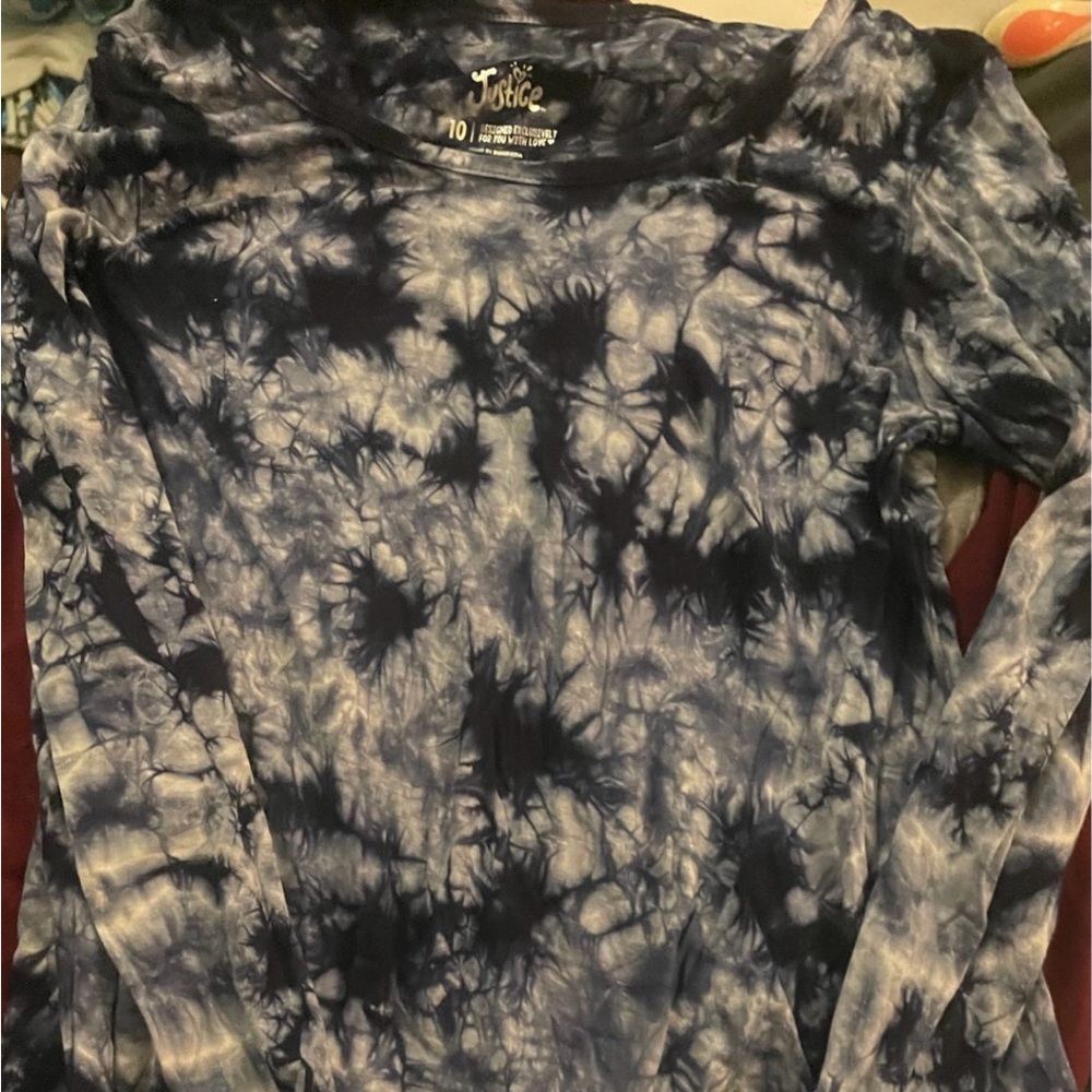 Girls size ten blue tye dye justice shirt